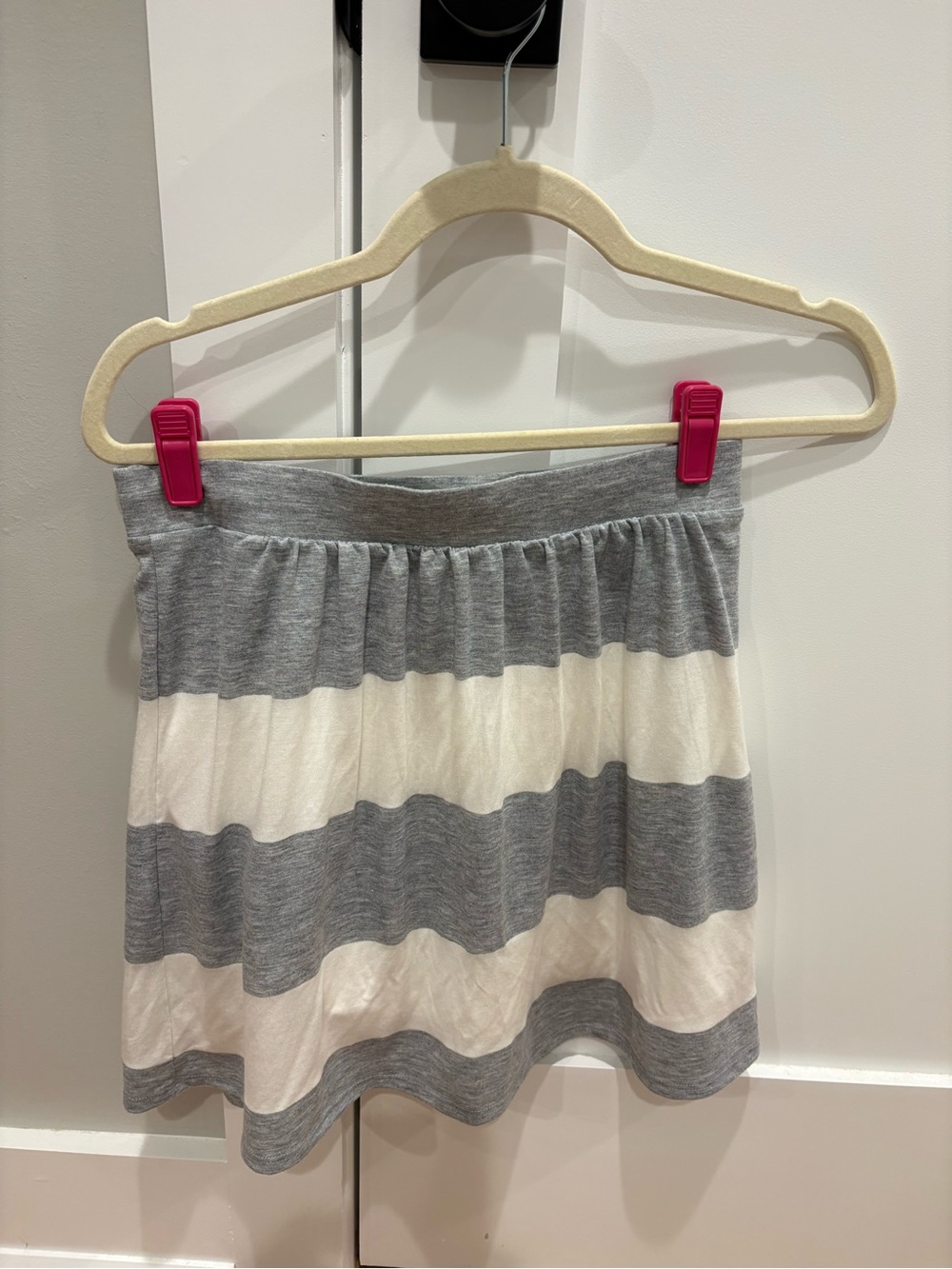 Splendid Striped Grey and White Cotton Blend MiniSkirt size SMALL